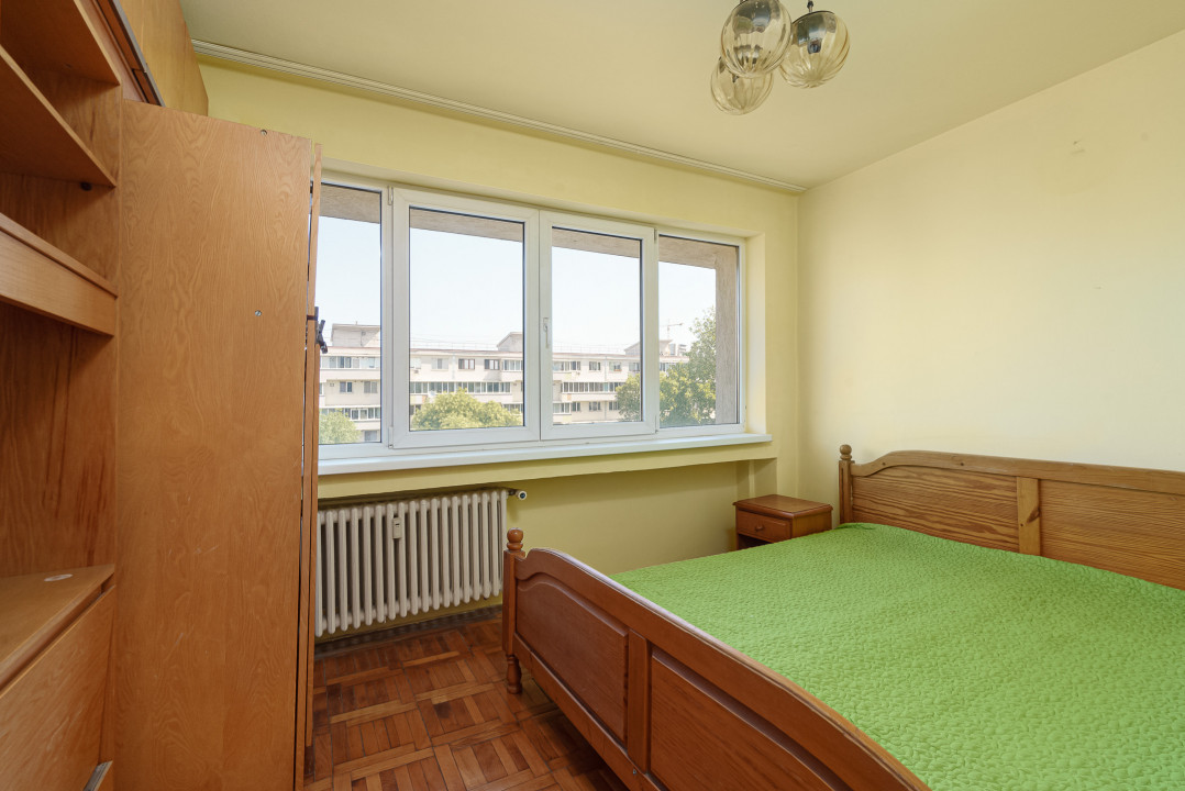 ION MIHALACHE - 1 MAI, APARTAMENT 3 CAMERE, VEDERE MIXTA!
