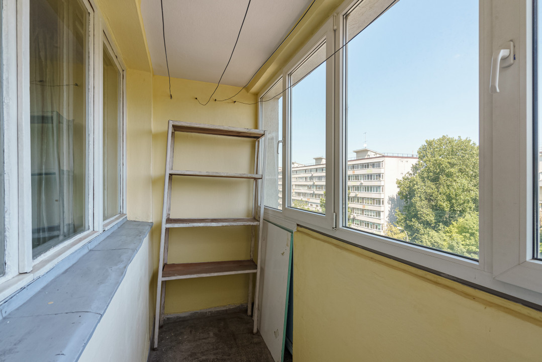 ION MIHALACHE - 1 MAI, APARTAMENT 3 CAMERE, VEDERE MIXTA!