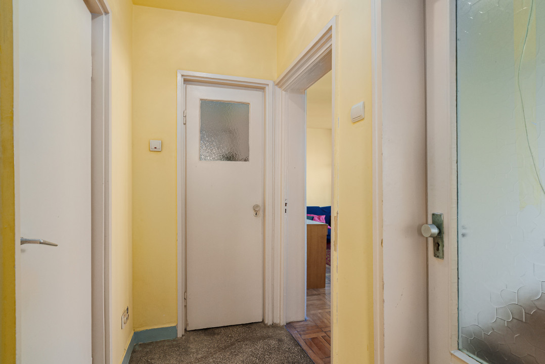 ION MIHALACHE - 1 MAI, APARTAMENT 3 CAMERE, VEDERE MIXTA!