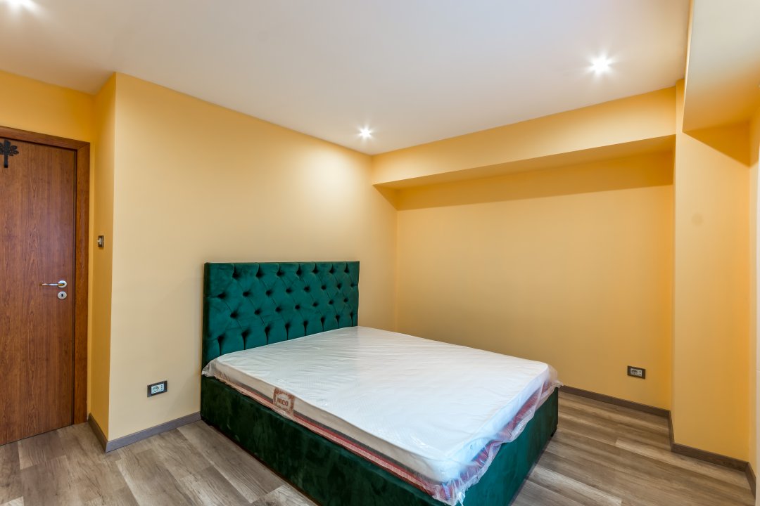 Apartament cu trei camere de inchiriat in piata Alba Iulia, comision 0