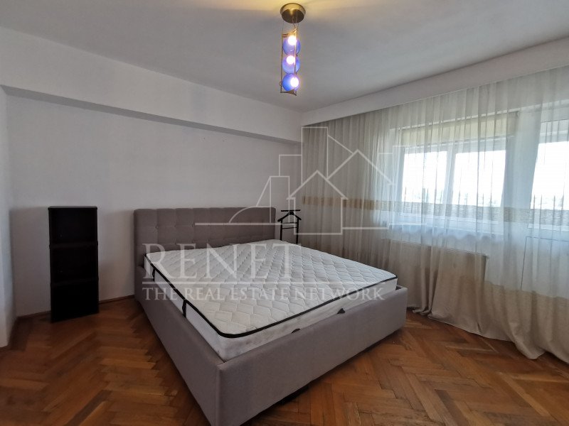Apartament Central, bloc Casa Cartii