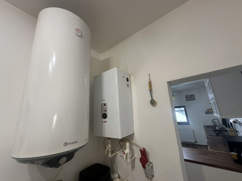 POSTA CASA 124 MP, TEREN 406 MP  