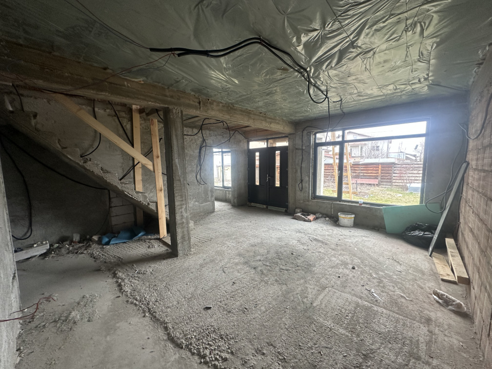 STEFANESTII DE JOS, CASA P+1E, LOT 242 MP!