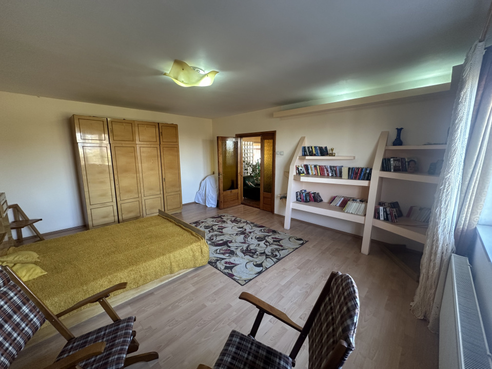 PANTELIMON APARTAMENT IN VILA 1E+M 230 MP TOTAL, CURTE 516 MP!