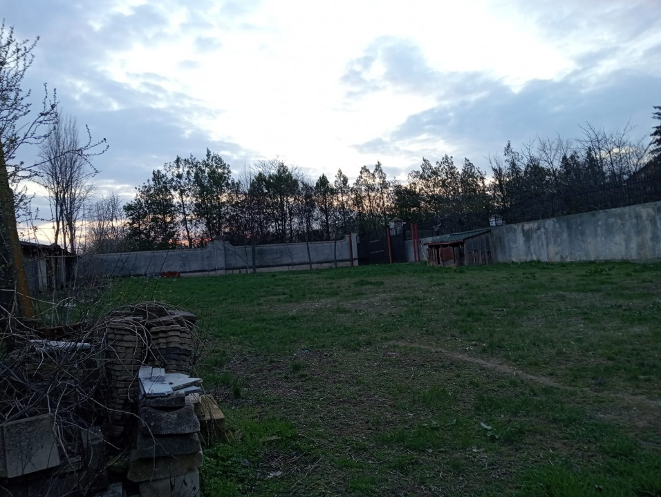 SUPER OCAZIE SE VINDE TEREN IN ZONA STARULESTI LANGA UN CARTIER DE VILE 