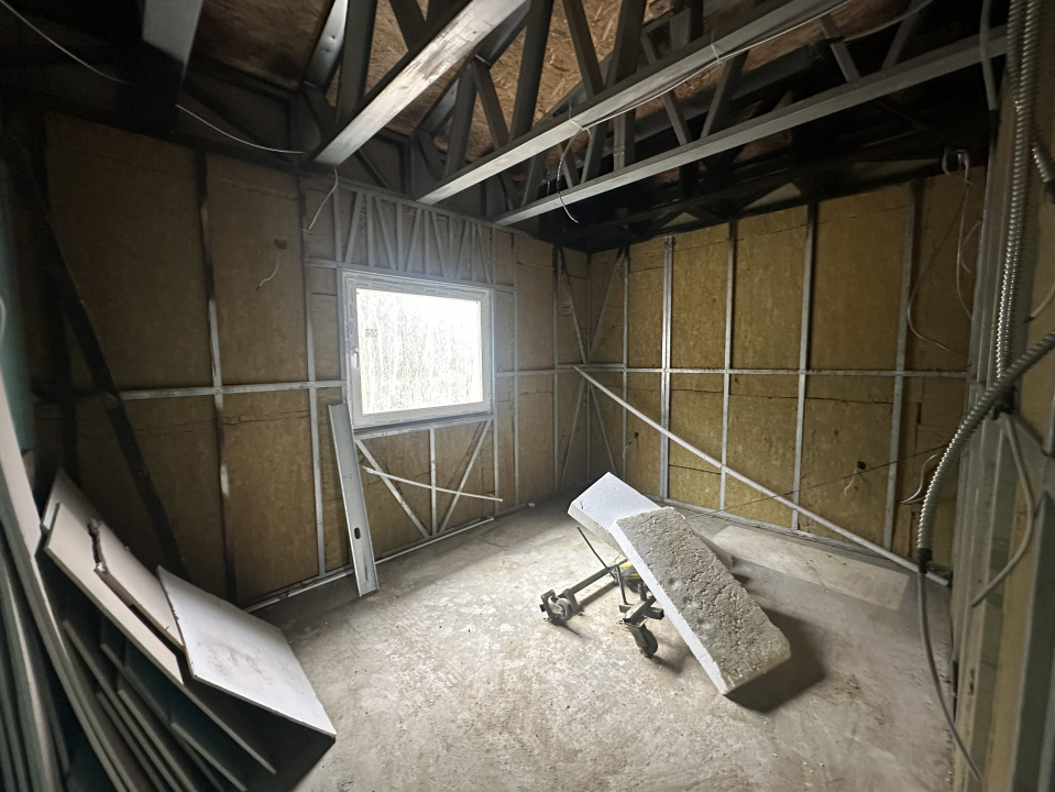 CLINCENI-ORDOREANU, CASA 126 MP, TEREN 443 MP!