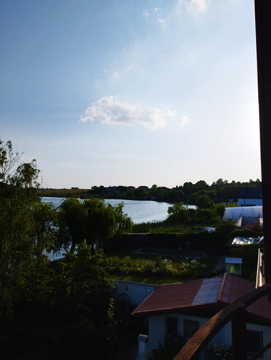 SUPER OCAZIE SE VINDE VILA DE LUX SI CASA DE OASPESTI IN BALOTESTI LA LAC