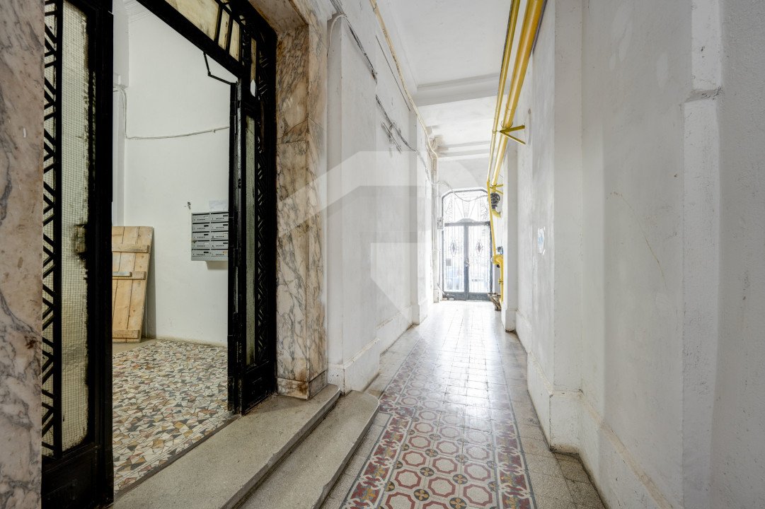 CALEA VICTORIEI | Apartament 3 camere in Cladire Interbelica 