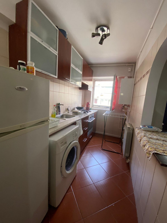 SE VINDE APARTAMENT 2 CAMERE LANGA PARC CISMIGIU-SALA PALATULUI