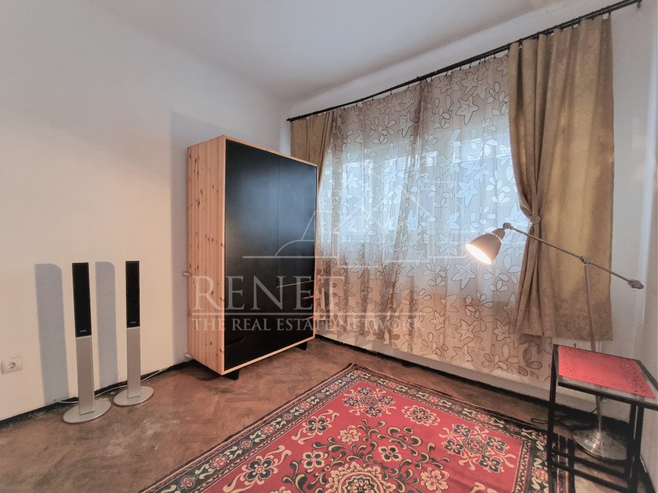 Apartament 3 camere, central, curte interioara