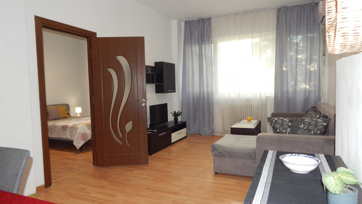 Apartament super luminos si linistit de inchiriat,  Magheru -Scala