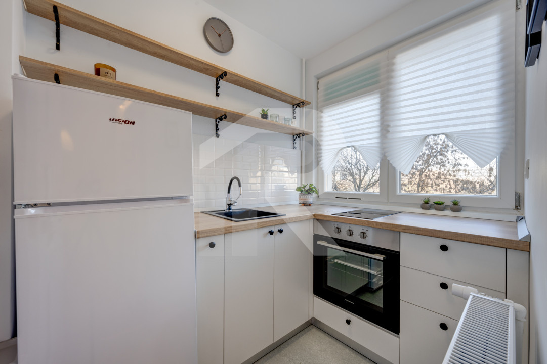 Garsoniera Turnu Măgurele etaj 6/9, mobilata-utilata, prima închiriere