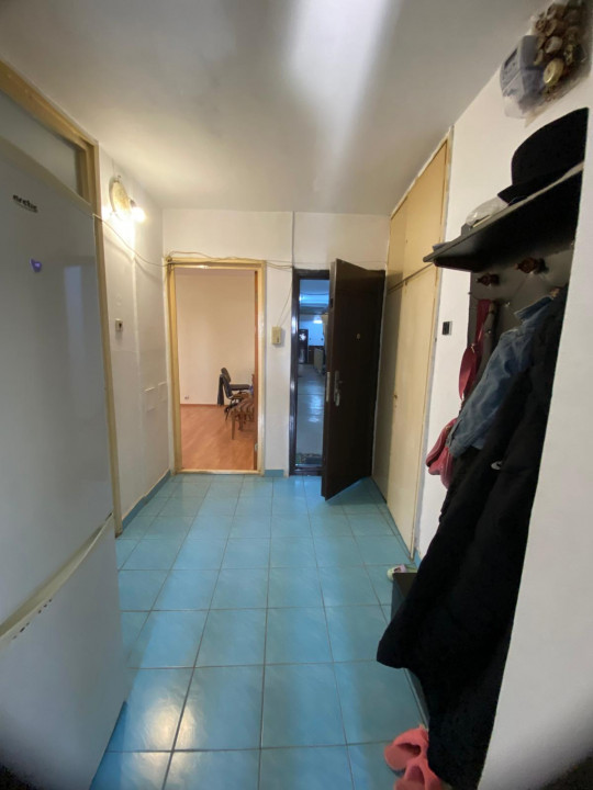 VAND APARTAMENT 3 CAMERE DECOMANDAT 70mp IN ZONA RAHOVA-MARGEANULUI 