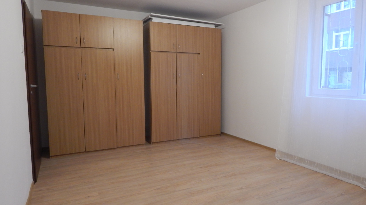 apartament 3 camere Drumul Taberei