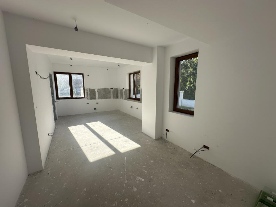 CORBEANCA-PARADISUL VERDE, VILA P+E+M 507 MP, LOT 1095 MP, LA PADURE!