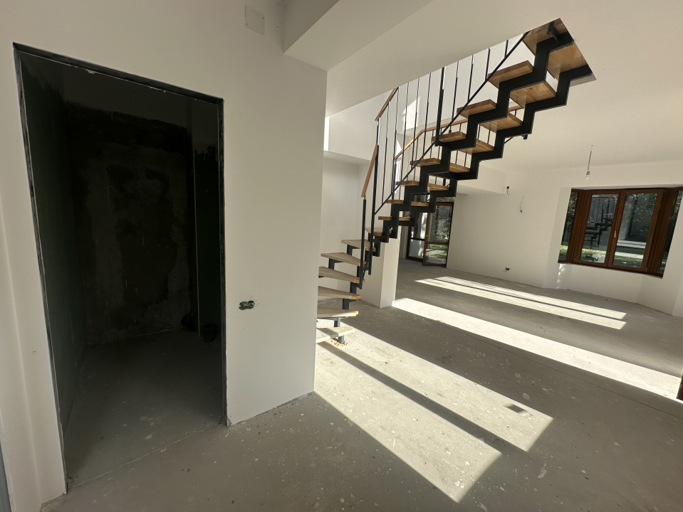 CORBEANCA-PARADISUL VERDE, VILA P+E+M 507 MP, LOT 1095 MP, LA PADURE!