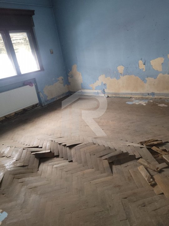 Casă centrală, singur curte - Cosbuc, Casa Poporului, Parcul Carol,  s.t. 468 mp