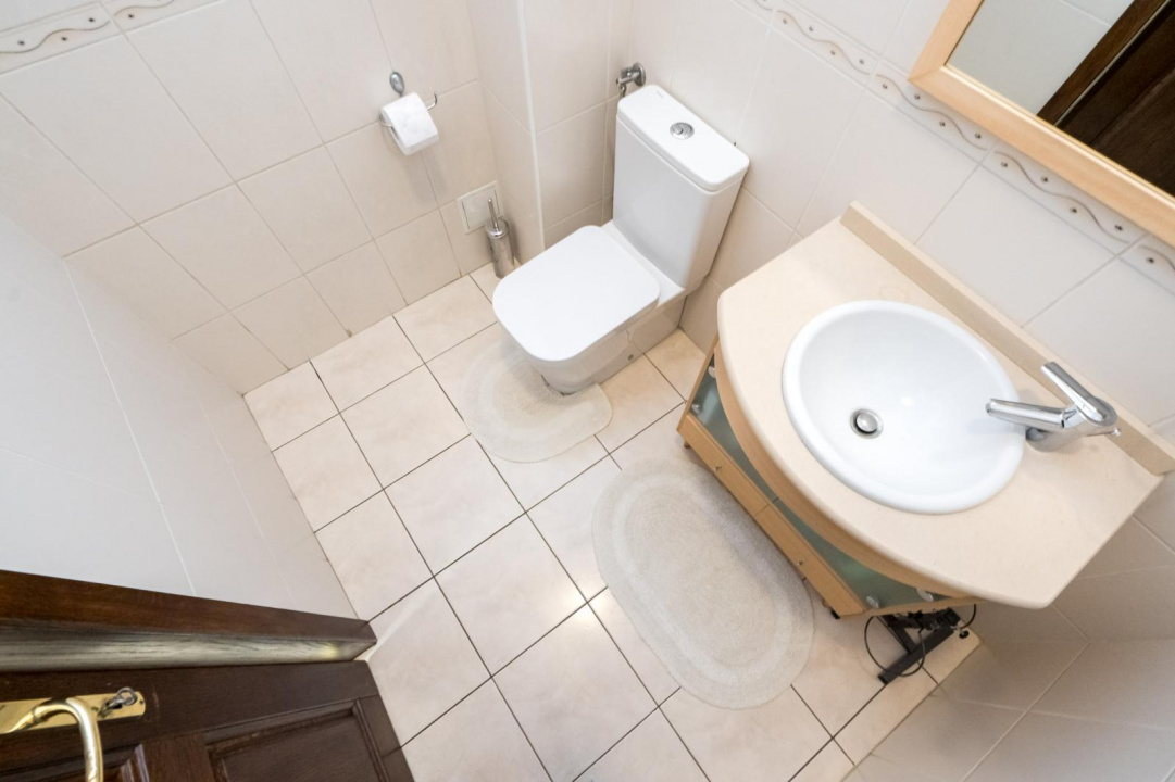 ARMENEASCA, APARTAMENT LUX-190 MP!