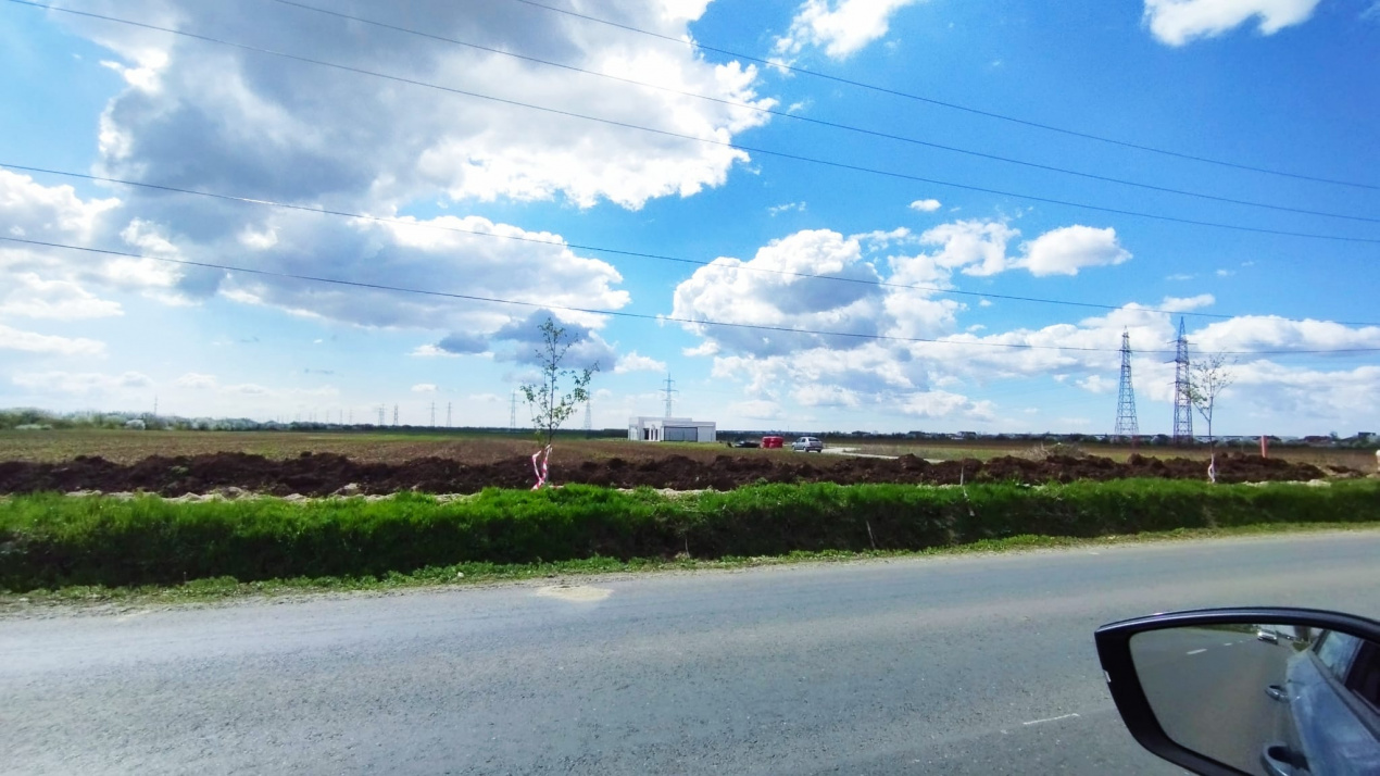 SE VINDE TEREN 5000 MP INTRAVILAN, MIXT CU DESCHIDERE LA DJ101 DE 42m 