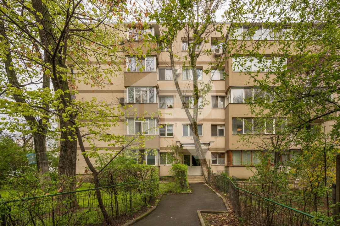 Apartament Titan, Liviu Rebreanu, Restaurant Alba