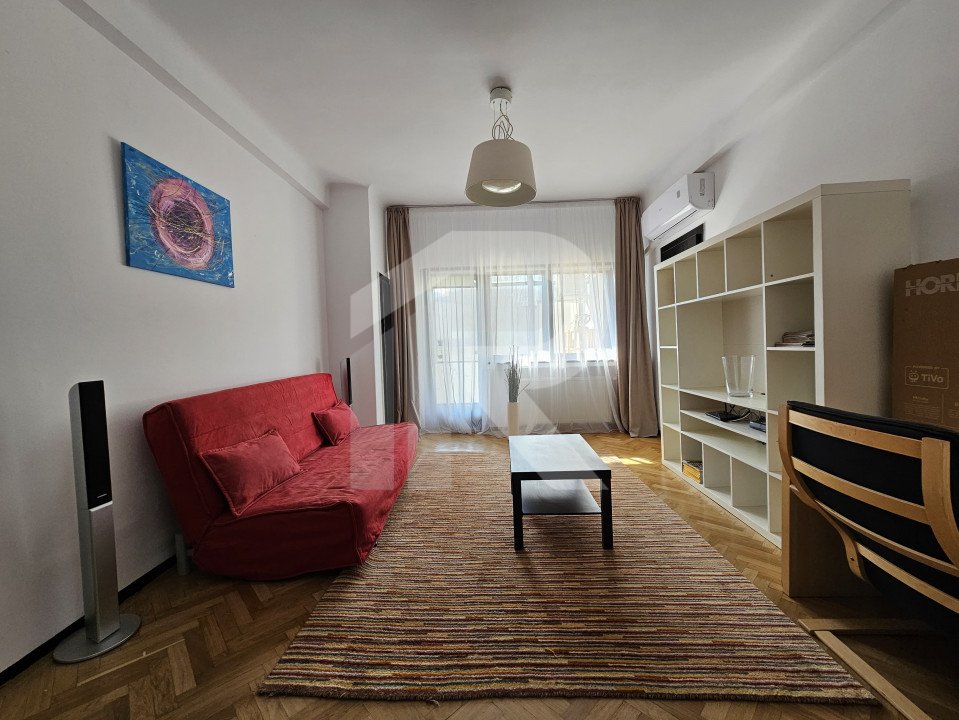 Apartament cochet cu 3 camere, la prima inchiriere , zona ultracentrala !