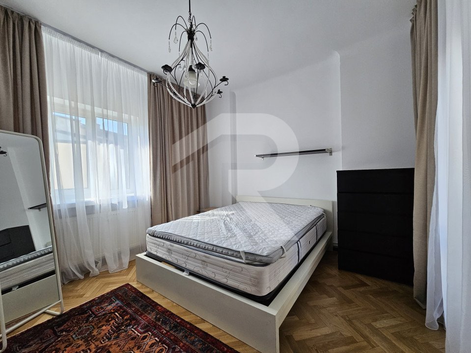 Apartament cochet cu 3 camere, la prima inchiriere , zona ultracentrala !