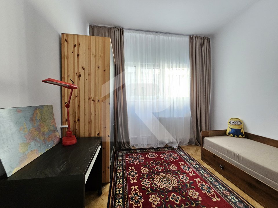 Apartament cochet cu 3 camere, la prima inchiriere , zona ultracentrala !