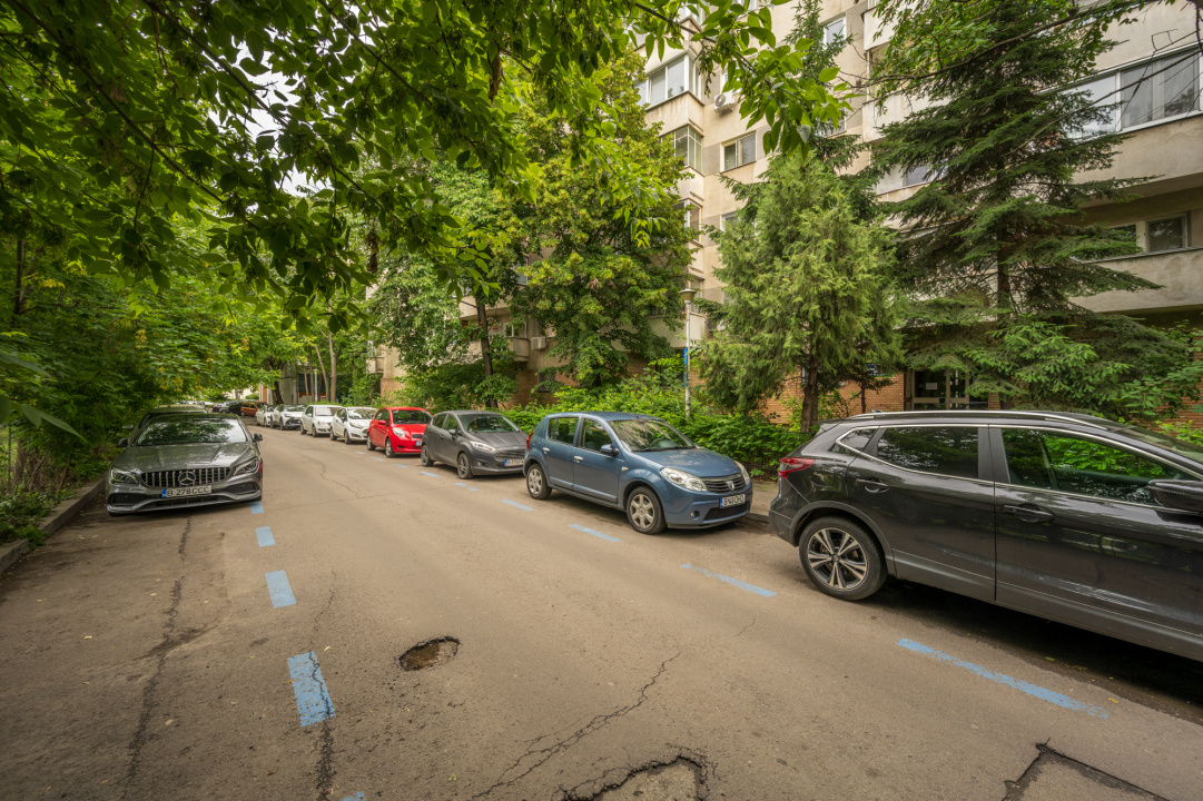 13 Septembrie, Marriott, str. Mihail Cioranu, etaj  1/8