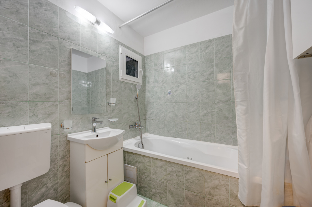 13 Septembrie, Marriott, str. Mihail Cioranu, etaj  1/8