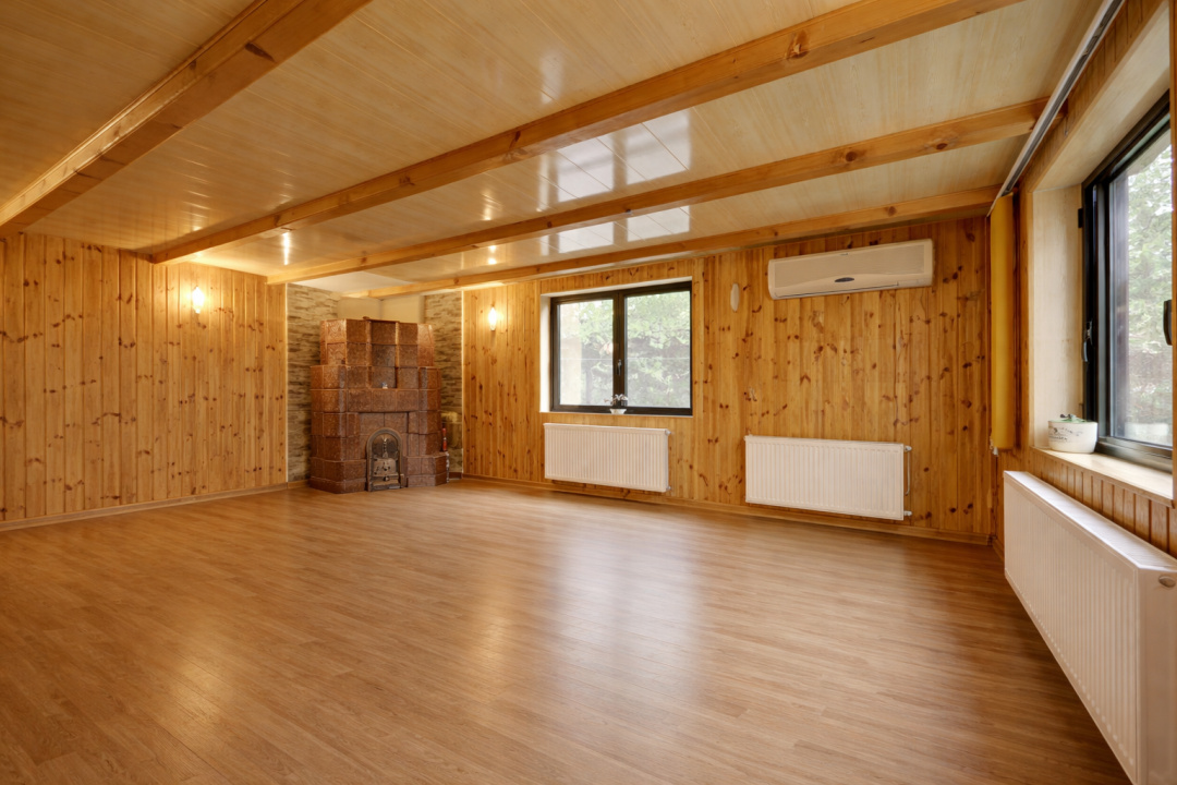 FUNDULEA – CENTRAL, CASA DE VACANTA 100 MP, LOT 2000 MP!