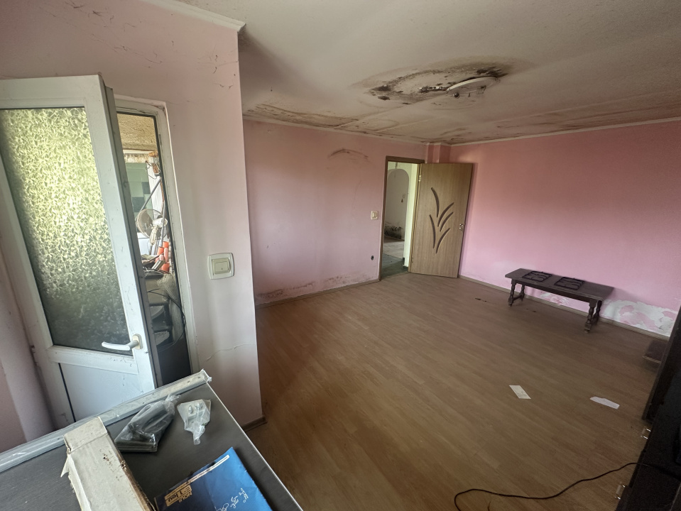 1 DECEMBRIE, 4 CAMERE 98 MP, LOT 22 MP PARCARE!