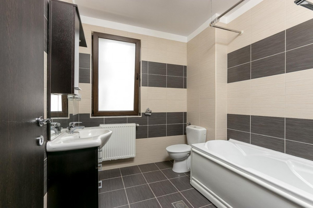 Vilă spațioasă și elegantă în Pipera – zona Porsche / Hotel Alexander