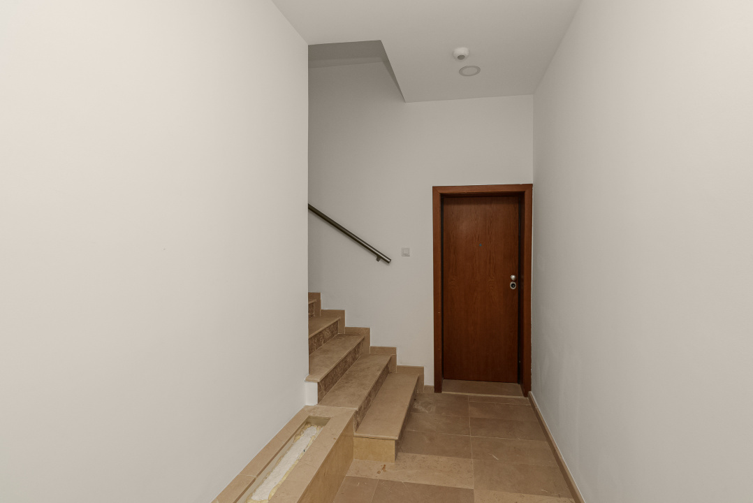  Șoseaua Nordului:  Herastrau  apartament 3600 euro + tva cu parcare subterană 