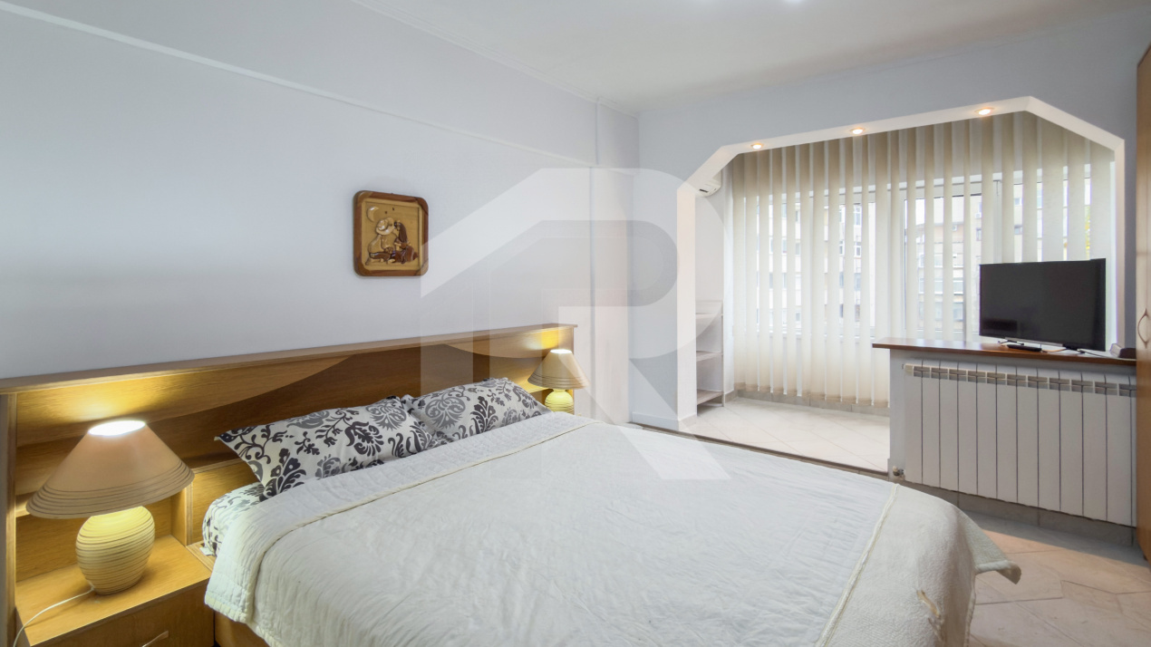 Vânzare apartament 3 camere – Ultracentral, Bloc Scala, Bd. Magheru