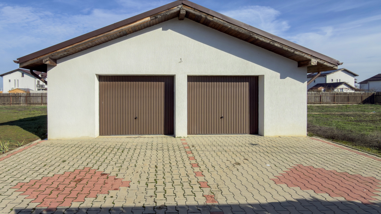 Vila vanzare Sabareni , teren 1876 mp