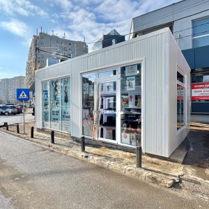 Spatiu comercial stradal | Piata Vitan | 14.4 mp | Vad pietonal | 2 vitrine