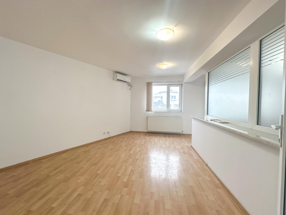 2 etaje, 160mp, centrala termica, scara interioara - Prestanta!