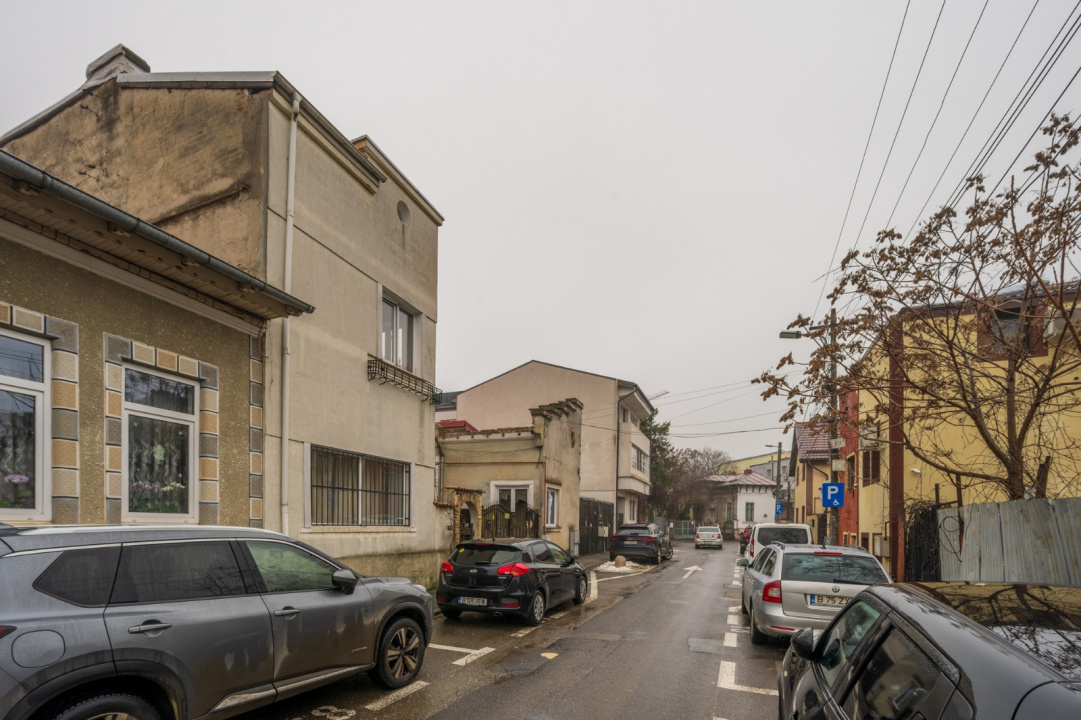 CAROL - REGINA MARIA, CASA 63 MP!