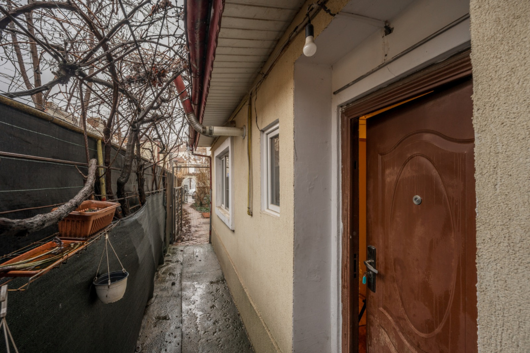 CAROL - REGINA MARIA, CASA 63 MP!