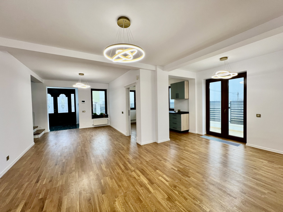 Vilă cu Arhitectură Moderna - Vedere la Lac