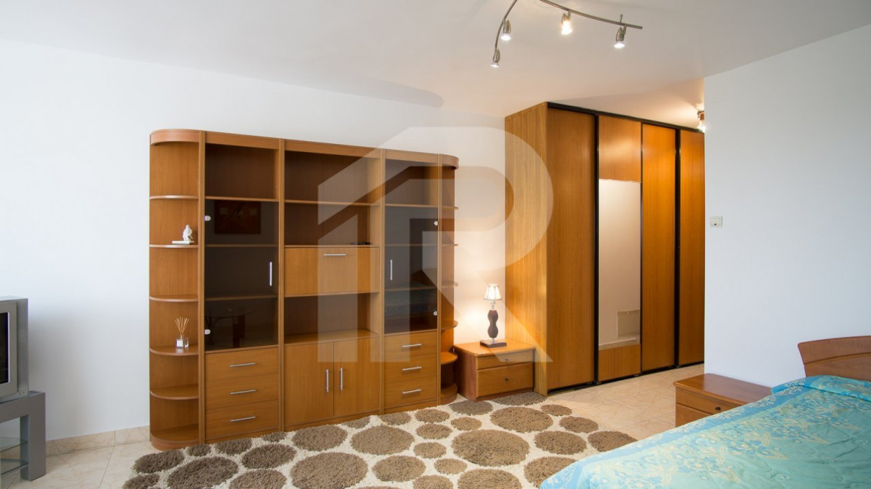 Bloc reabilitat, 2 lifturi, 9/10, 1984, Mihalache(1 Mai), Turda, renovata 