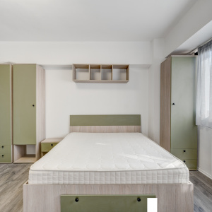 Piata Delfinului, Mega Mall, Garsoniera renovata, Mobilata si utilata !