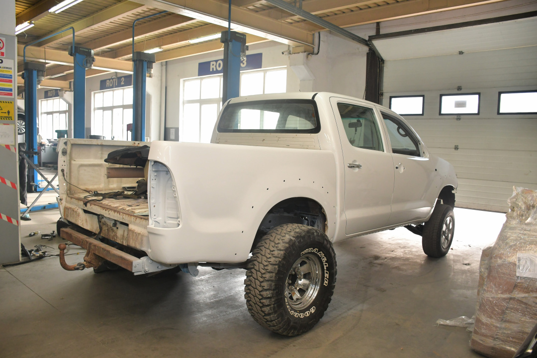 Inchiriez Service Auto Echipat complet pt Mecanica si Tinichigerie Vopsitorie