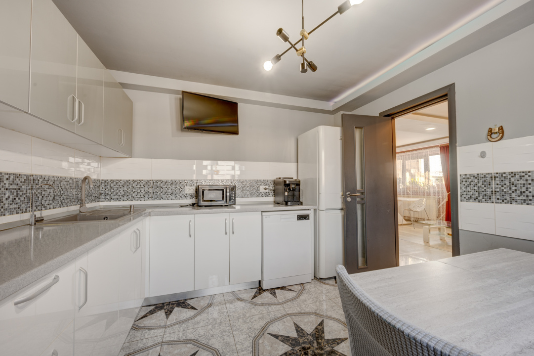 BERCENI – FLUTURILOR  – CASA 5 CAMERE, 155 MP TOTAL, LOT 320 MP!