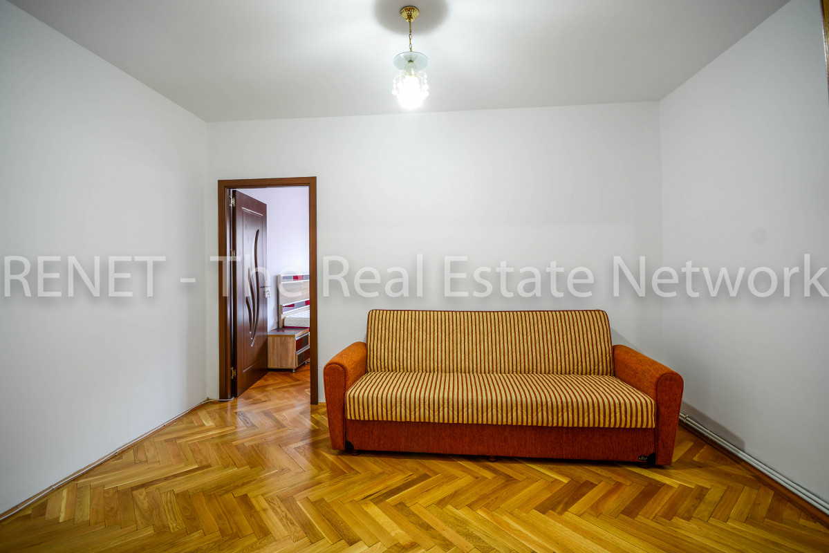 Bucurestii Noi, Chitila, Apartament 3  cam la curte, + terasa 60mp