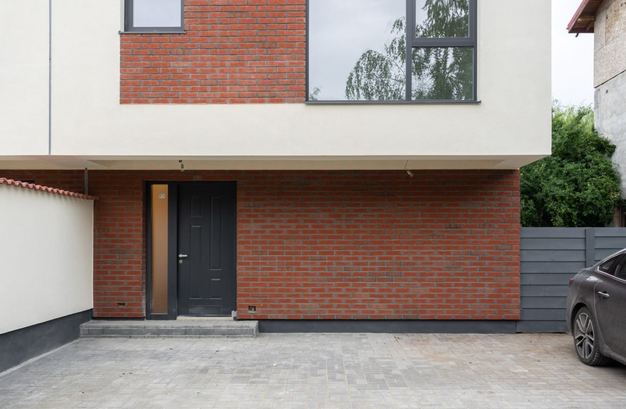 Vila cuplata Otopeni - zona centrala