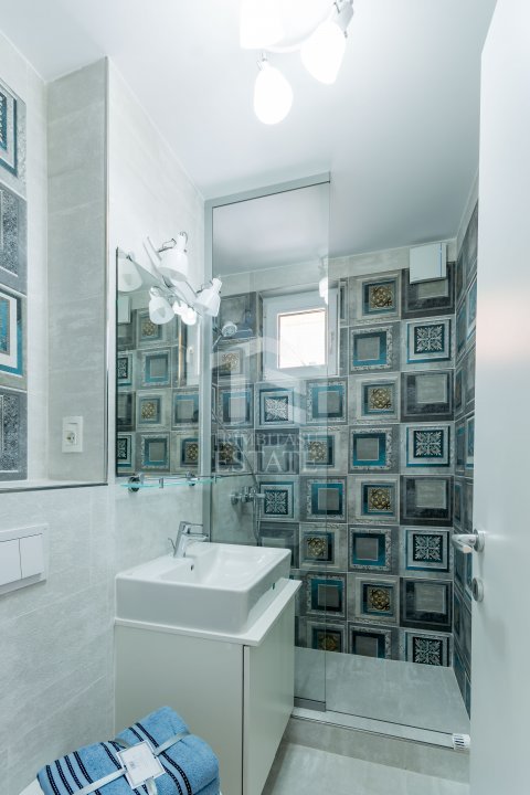 Exista apartamente de inchiriat si exista acest apartament