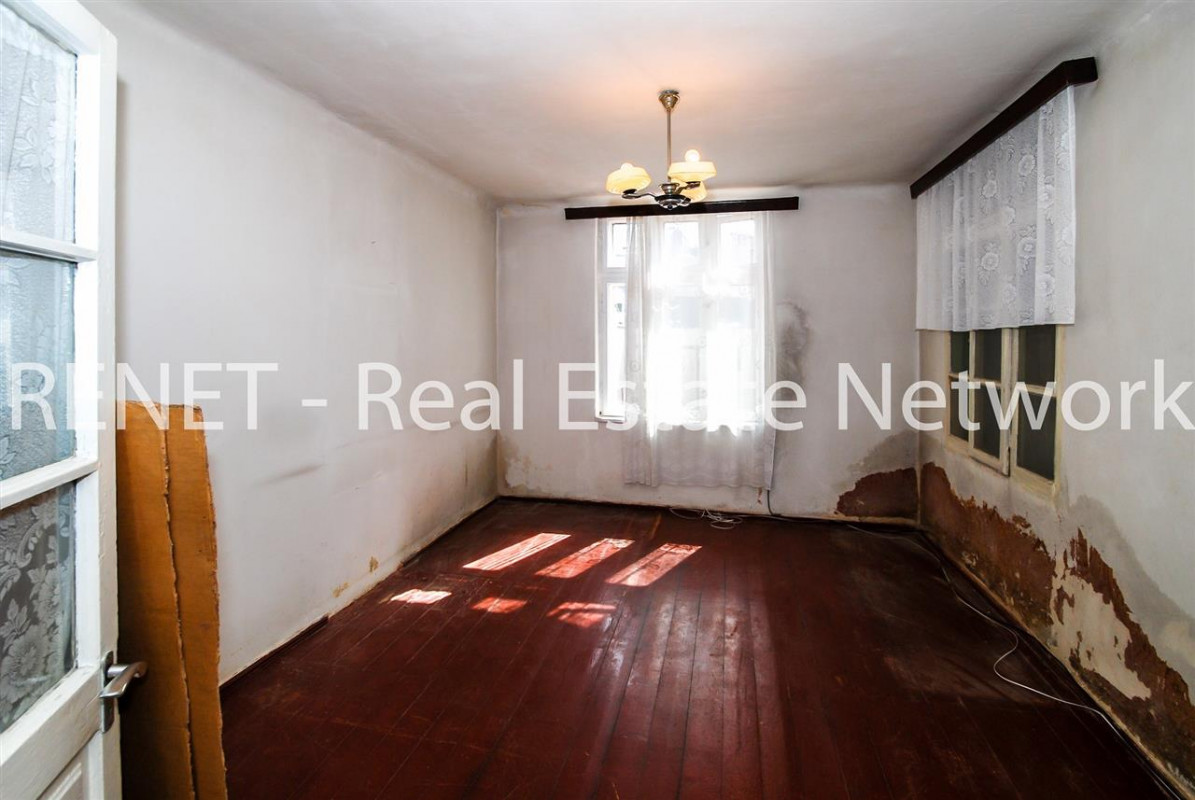 Casa 2 camere STEFAN CEL MARE - TUNARI singur curte OCAZIE!
