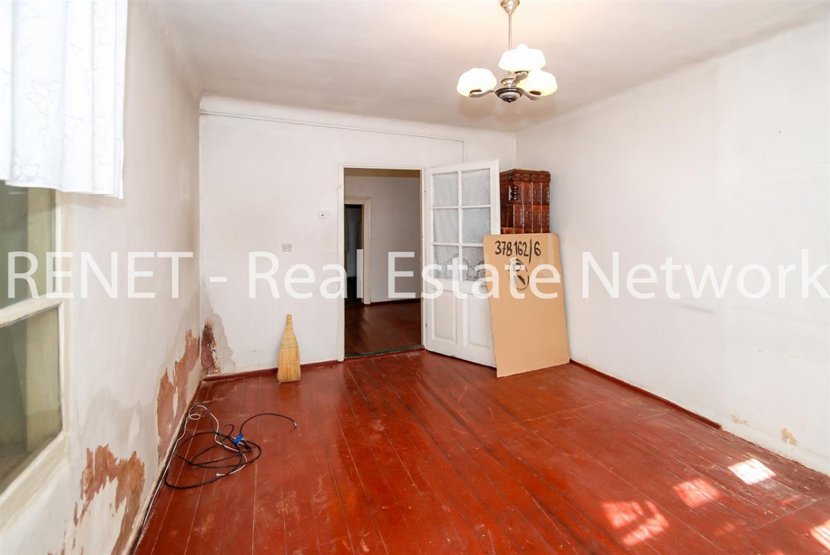 Casa 2 camere STEFAN CEL MARE - TUNARI singur curte OCAZIE!
