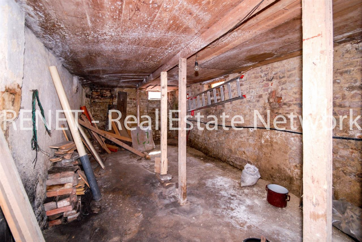 Casa 2 camere STEFAN CEL MARE - TUNARI singur curte OCAZIE!